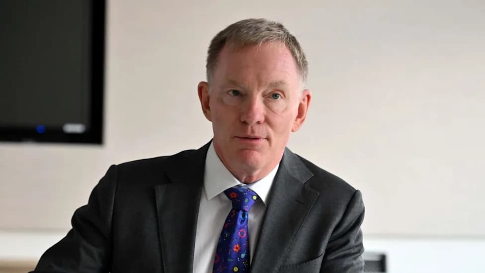 Sir Chris Bryant to Lead Stormont Talks in Bid to Break Budget Deadlock