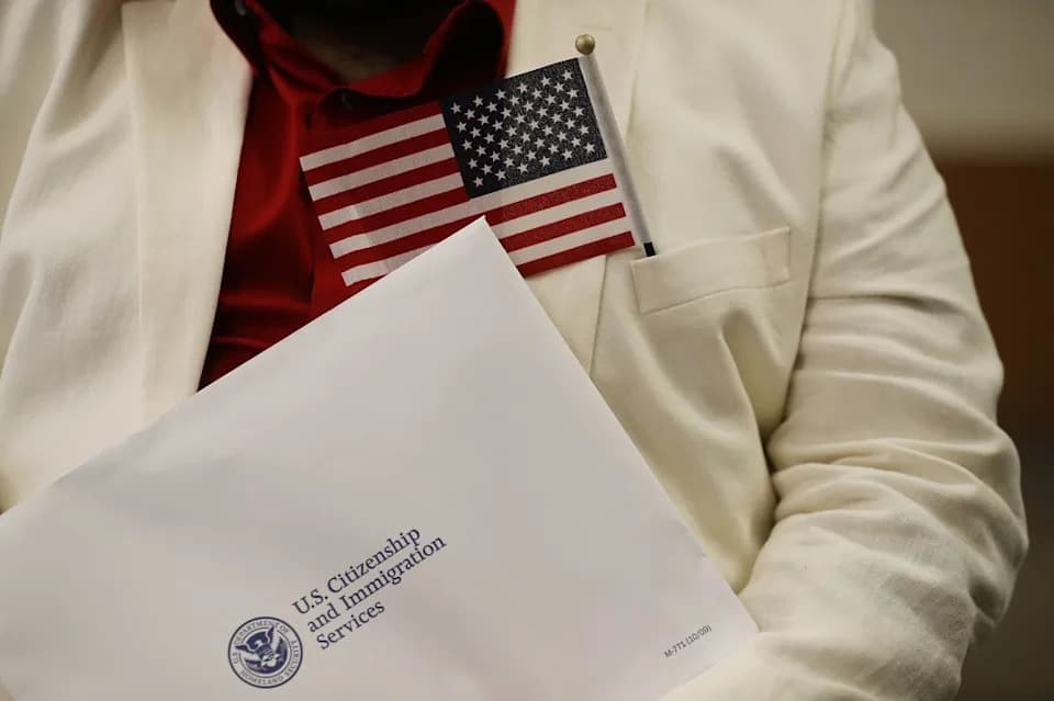 Former Senior USCIS Officer Arrested in Alleged Green-Card-for-Cash Scheme