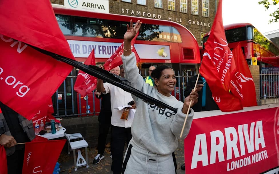 London Bus Drivers Can Return After 35 Minutes If Cab Is Too Hot Or Cold — Arriva and Unite Agree