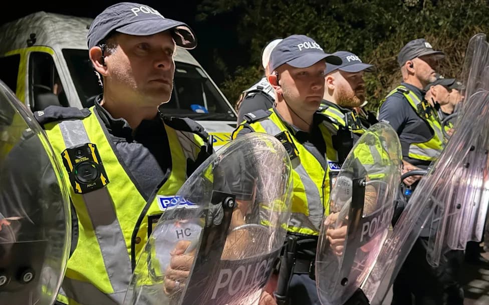 Live-Streamed Call-to-Arms Brings 200+ Protesters to Portsmouth After 120 Migrants Land