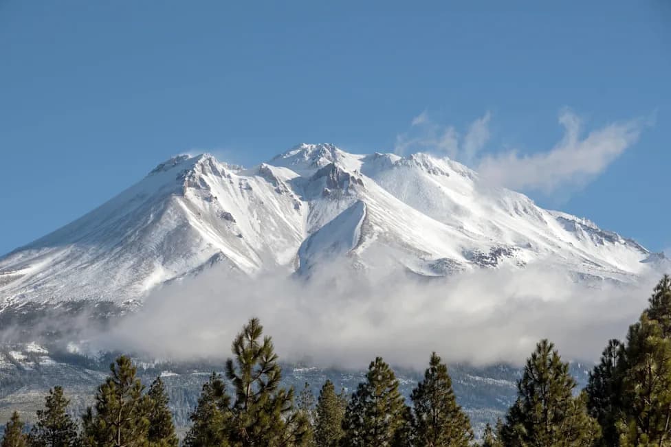 AI Misstep on Mount Shasta: Three Novice Climbers Rescued After 16‑Hour Ordeal