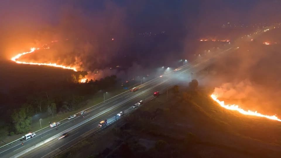 Super El Niño Fuels Massive Indonesian Fires — Peatlands, Health and Global Carbon at Risk