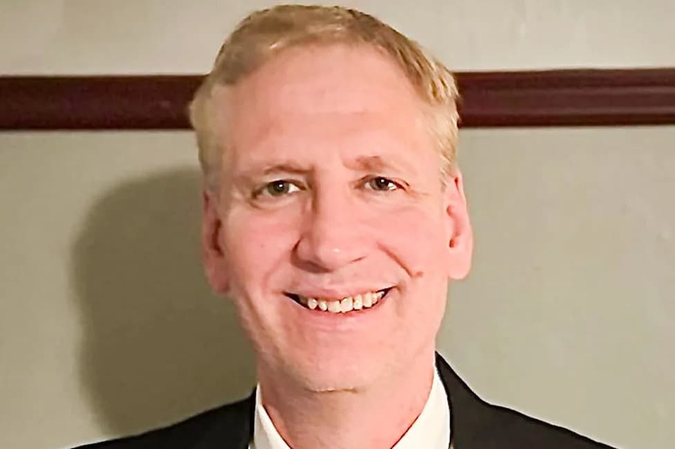 Minnesota Pastor Stephen Junker Dies After Severe Spinal Injury Aboard Cruise During Son’s Wedding Trip