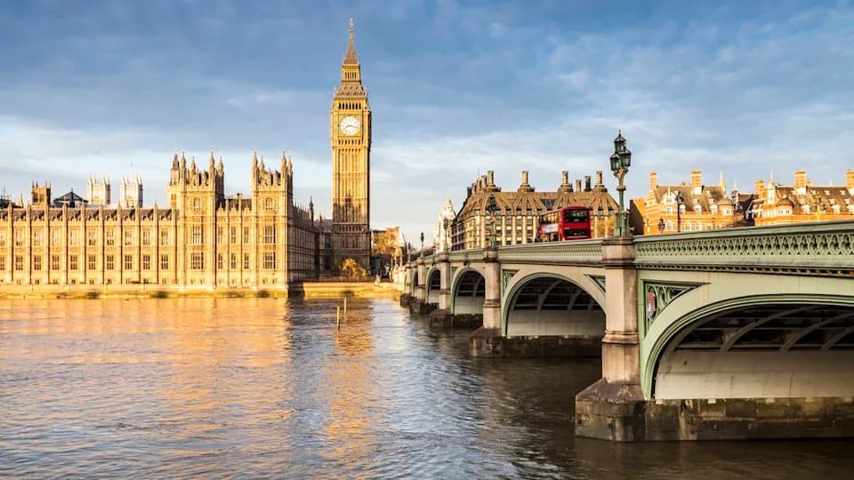 UK Unveils £7.8bn Space Strategy to Boost Communications, Science and Defence