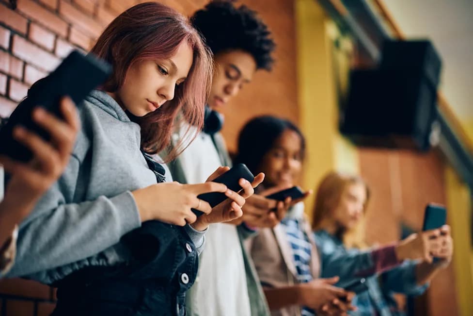 Meta Rolls Out Court-Approved Teen Protections: Default 2-Hour Limit, Nighttime Block and Expanded Parental Controls
