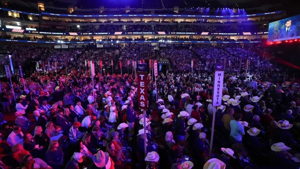 Shouts of "He Should Be Shot" Interrupt Cruz at GOP Midterm Convention, Drawing Widespread Condemnation
