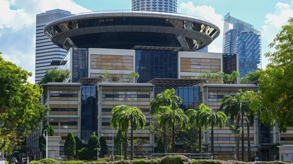 Singapore High Court Rejects CEO’s Bid To Reclaim Nearly $370,000 Spent On Ex-Girlfriend