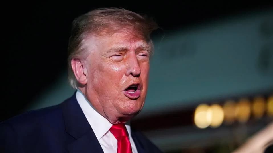 Trump Shrugs Off AI Extinction Warnings, Says Beating China Is the Top Priority
