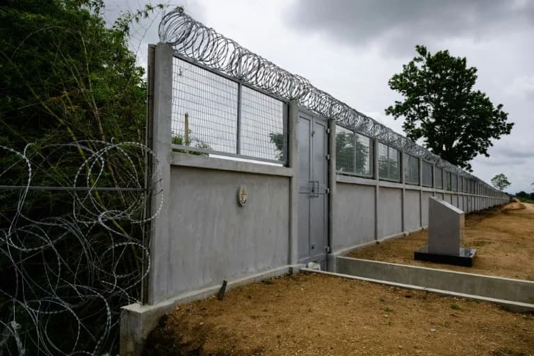 Thailand Begins Erecting 8.4km Border Wall After Deadly Clashes With Cambodia