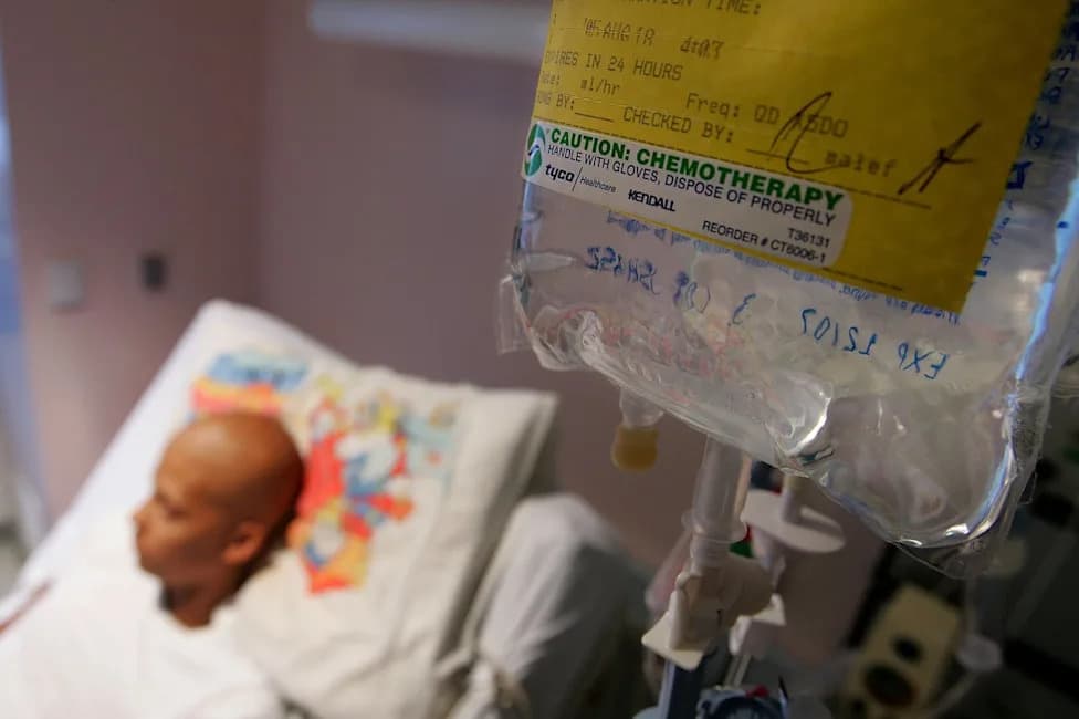 U.S. Cancer Centers Report Widespread Shortages of Life‑Saving Drugs, Survey Finds