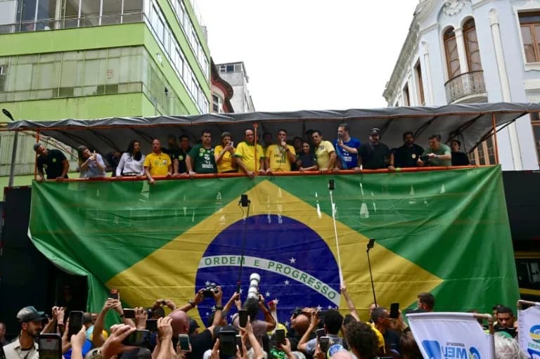 Flavio Bolsonaro's Campaign Shaken by Corruption and Money‑Laundering Probe Over Biopic Funding