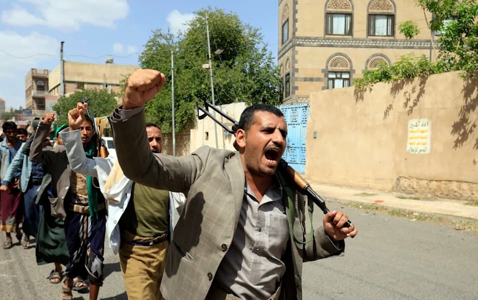 Houthis' Lightning Offensive Threatens Bab al‑Mandeb — AI Voice Deception, Strategic Islands Seized