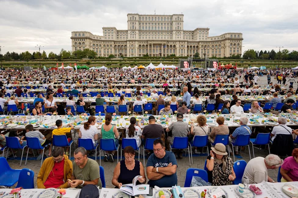 Romania Sets Guinness Record With 3.1-Mile ‘Uniting Table’ to Fund First Pediatric Psychiatry Hospital