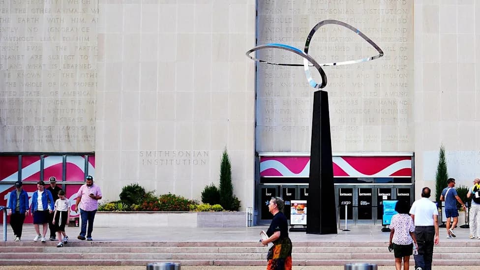 Trump Gives Smithsonian Days To Replace ‘Infinity’ With 30-Foot George Washington Colossus