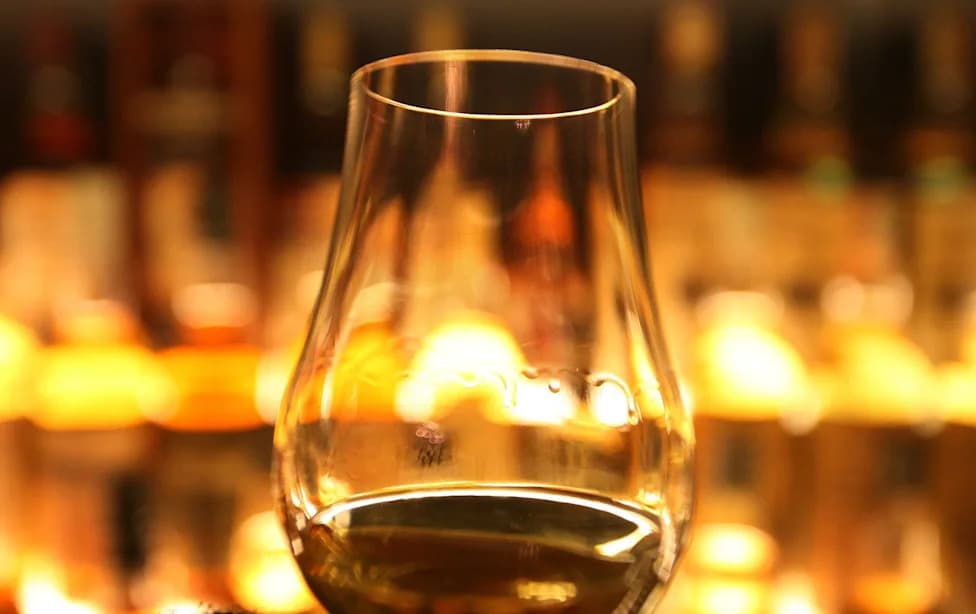 Trump Announces Removal Of US Tariffs On Irish Whiskey During Doonbeg Visit
