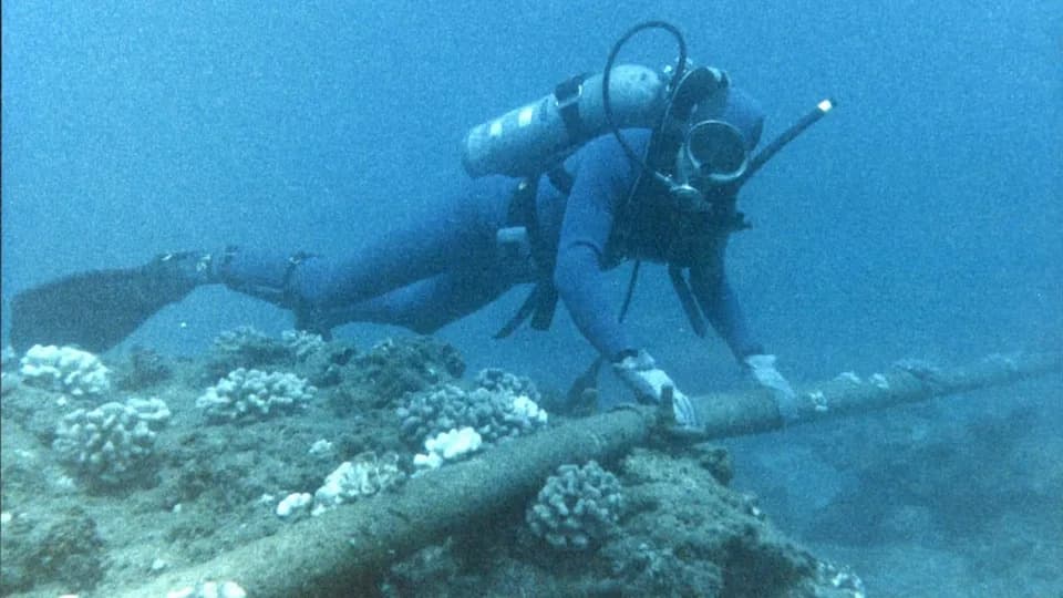 NATO Forces Intercept Russian Submarine Test Near Svalbard Over Covert Undersea Weapon