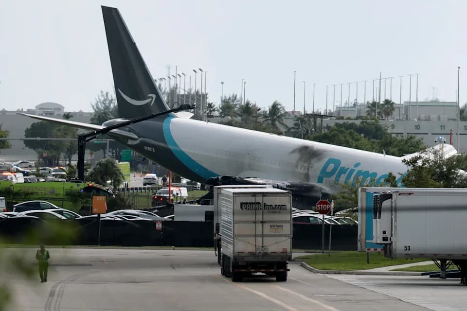 Amazon Pauses Flights With 21 Air After Deadly Miami Cargo-Plane Crash