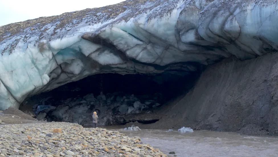 Svalbard Glaciers Are Releasing Ancient Methane — A Hidden Arctic Feedback Loop