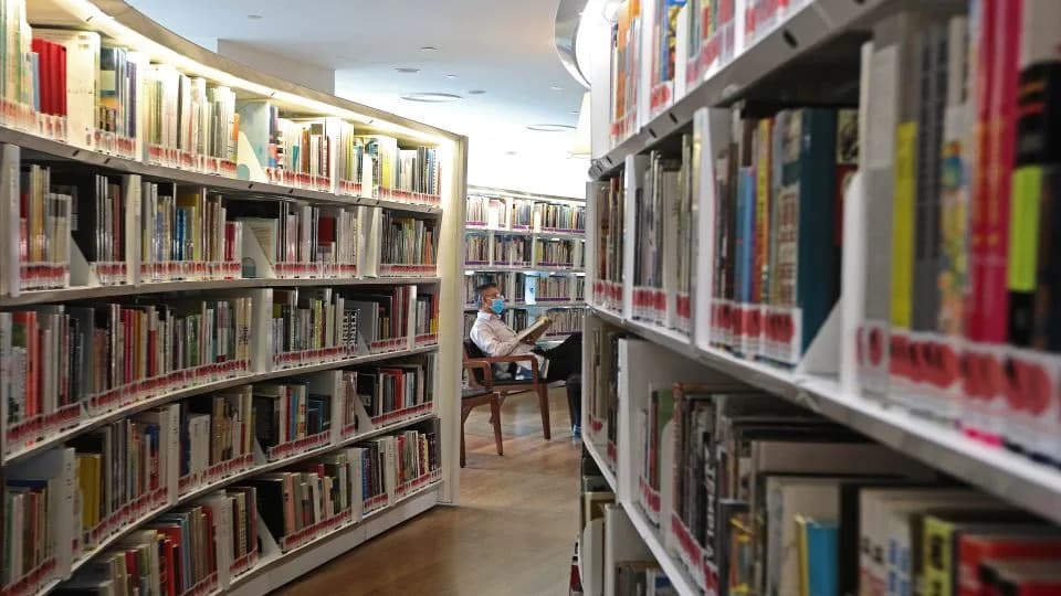 Singapore Pays Citizens to Read — Can Cash Combat Doomscrolling?