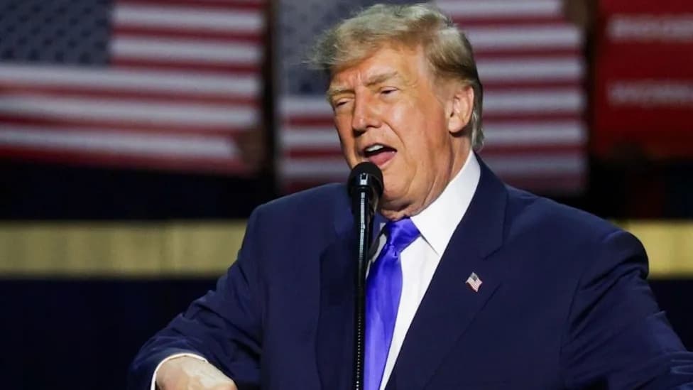 Trump Says He Uses AI — Refuses To Explain How Amid Safety Concerns