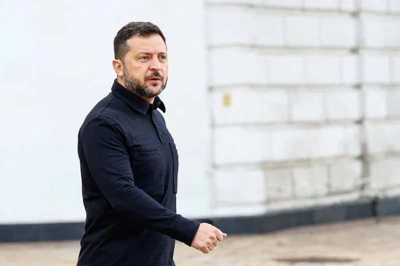 Zelenskiy Says Russian Drones Struck Moldovan Airspace Twice While His Plane Was in Transit