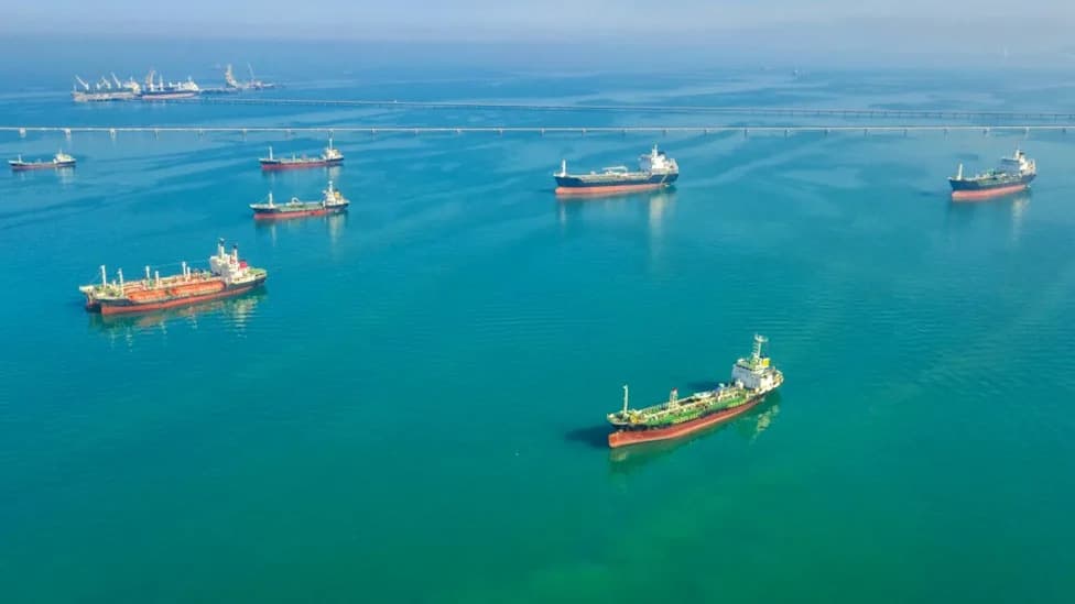 Tanker Traffic Through Strait of Hormuz Falls to Single Digits as Shippers Avoid Chokepoint