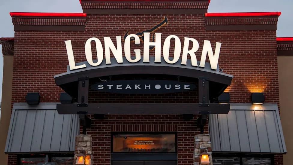 Viral Video Shows Roaches Crawling in Georgia LongHorn Kitchen; Chain Installs New Leadership