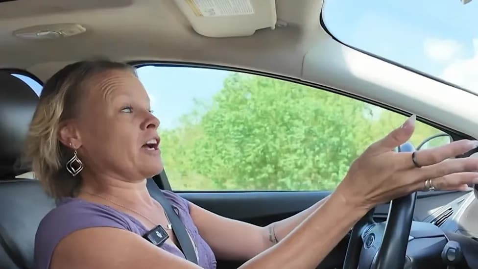 Uber Driver Says Destination Mode Routed Her Onto Damaged Texas Back Roads, Causing $4K–$6K in Repairs