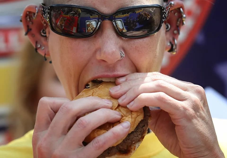 Bill Mitchell Suggests Veggie Burgers as U.S. Ground Beef Hits $7.16 a Pound — Reaction Is Mixed