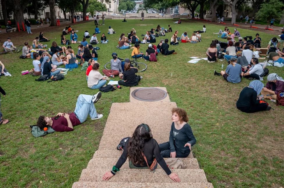 UT Austin Will Stop Admitting New Students To Four Race- and Gender-Focused Majors After Faculty Proposal Is Rejected