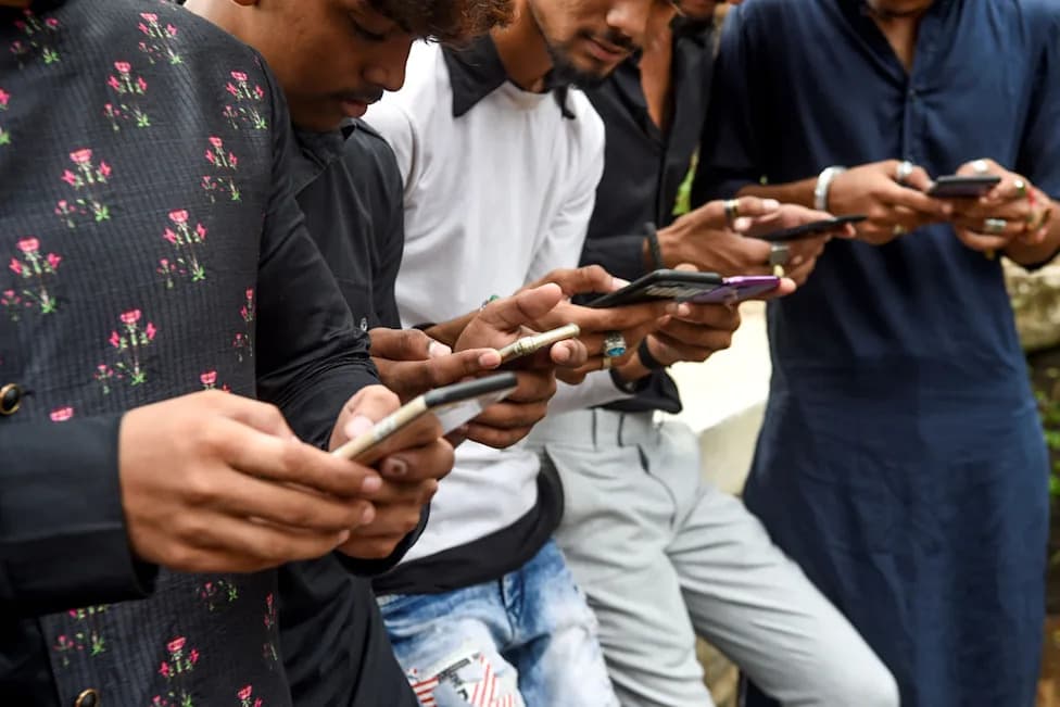 India Orders Caller‑ID Apps To Share Spam Reports With Telecoms; Truecaller Calls It Anti‑Competitive