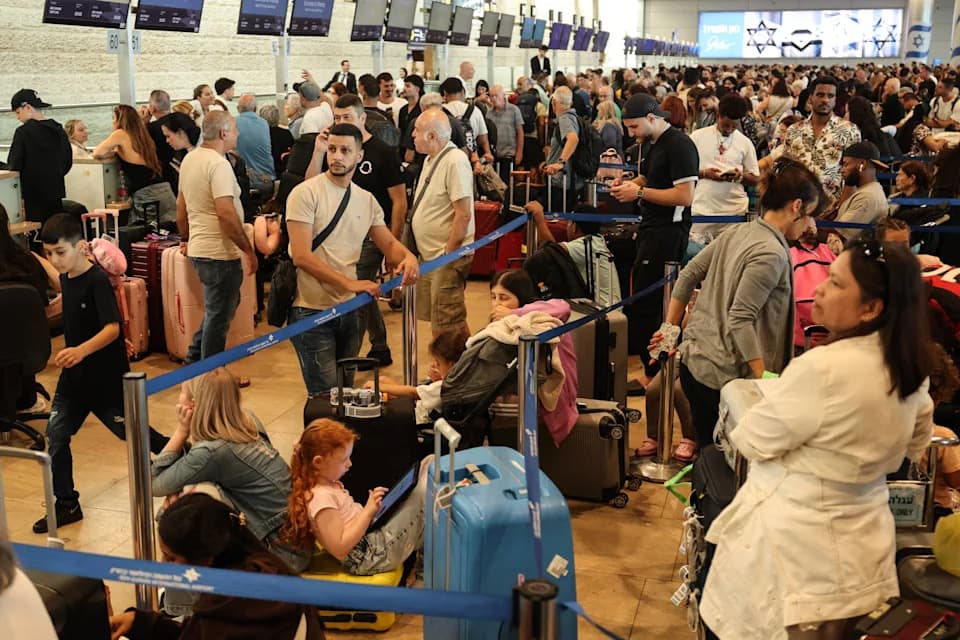 U.S. Issues Urgent Travel Warning for Multiple Middle East Countries After Houthi Attacks