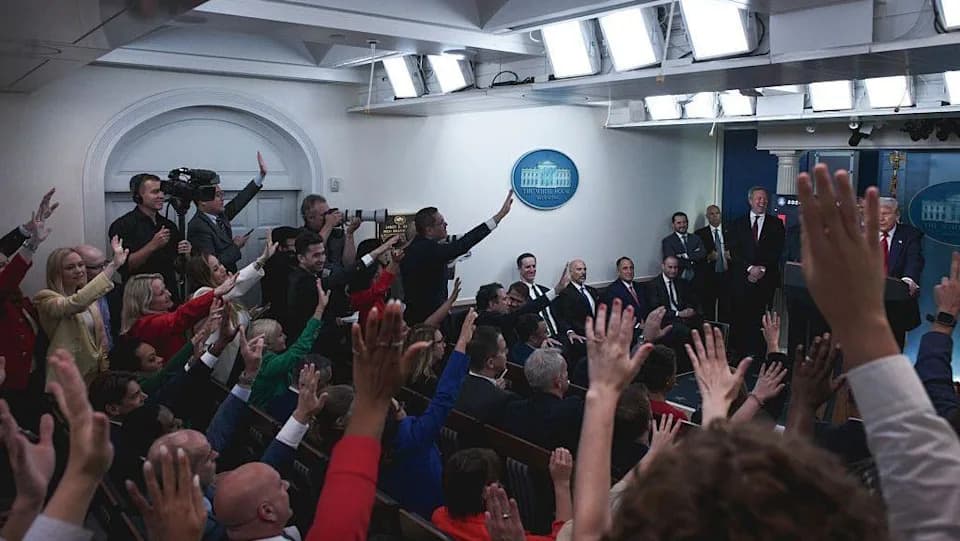 Trump Bars CNN, Politico and MSNBC From White House; Reporters Say Badges Were Disabled