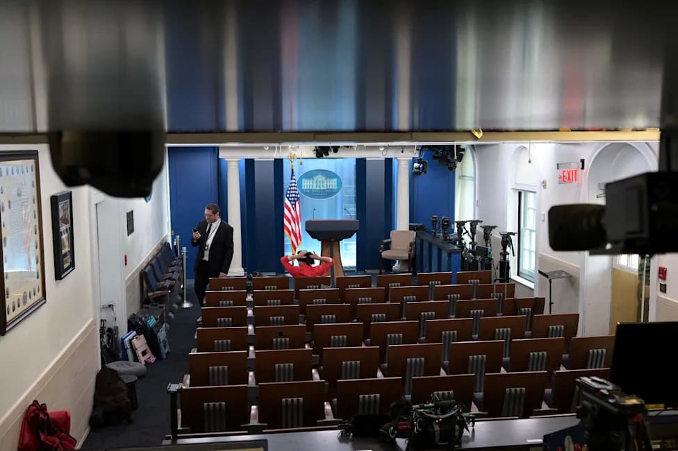 Fox News Joins TV Boycott — Washington Blade Keeps Covering White House Print Pool