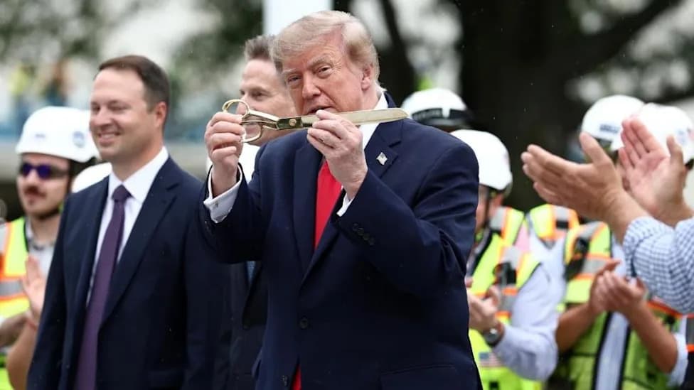 Trump Unveils South Lawn Helipad — Major Networks Refuse Pooled Coverage