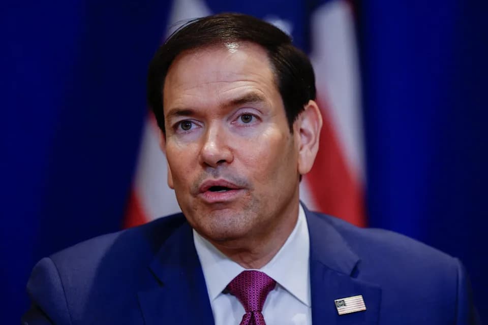 Senator Rubio Seen Mingling With Journalists From CNN, MSNBC And POLITICO Days After White House Ban