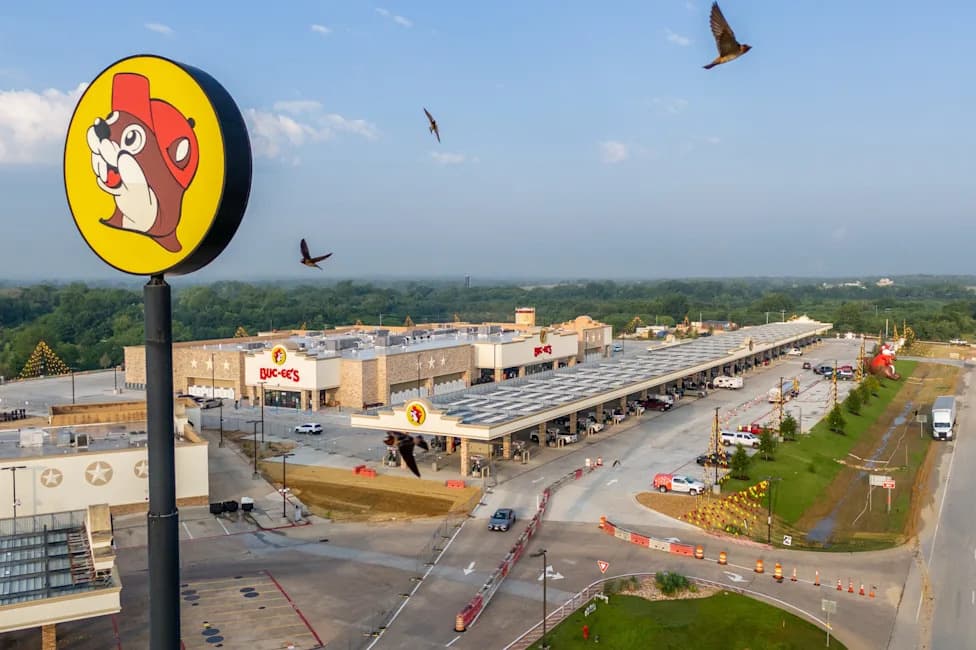 Indiana Gets Its First Buc-ee's: Greenwood Approves 74,000‑Sq‑Ft Travel Center