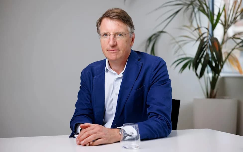 Work Tsar Urges Staff To Phone Bosses When Sick To Prevent Long-Term Job Loss