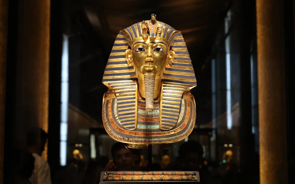 Could Nefertiti’s Tomb Lie Behind Tutankhamun’s? New Geophysical Evidence Points to Hidden Chambers