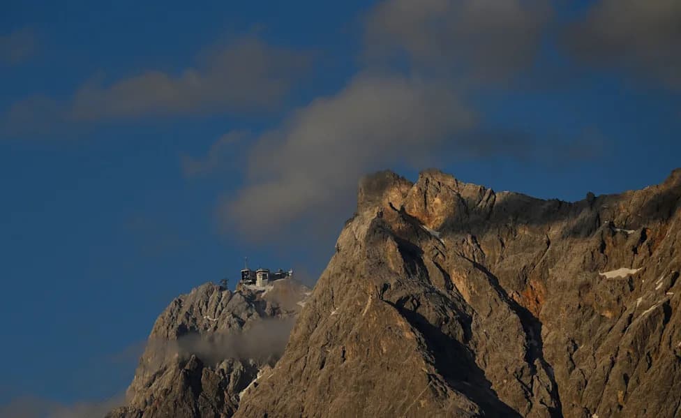Permafrost Retreat Triggers Continued Rockfall on Germany’s Highest Peak, the Zugspitze