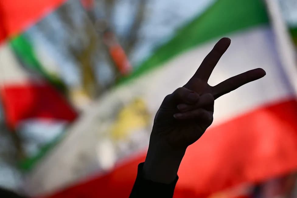Tehran Appeals Court Overturns Four-Year Jail Term for Singer Hiwa Sefizadeh