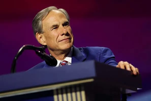 Texas Governor's Race Tightens: Abbott Sees Lead Narrow as Forecasters Shift Ratings