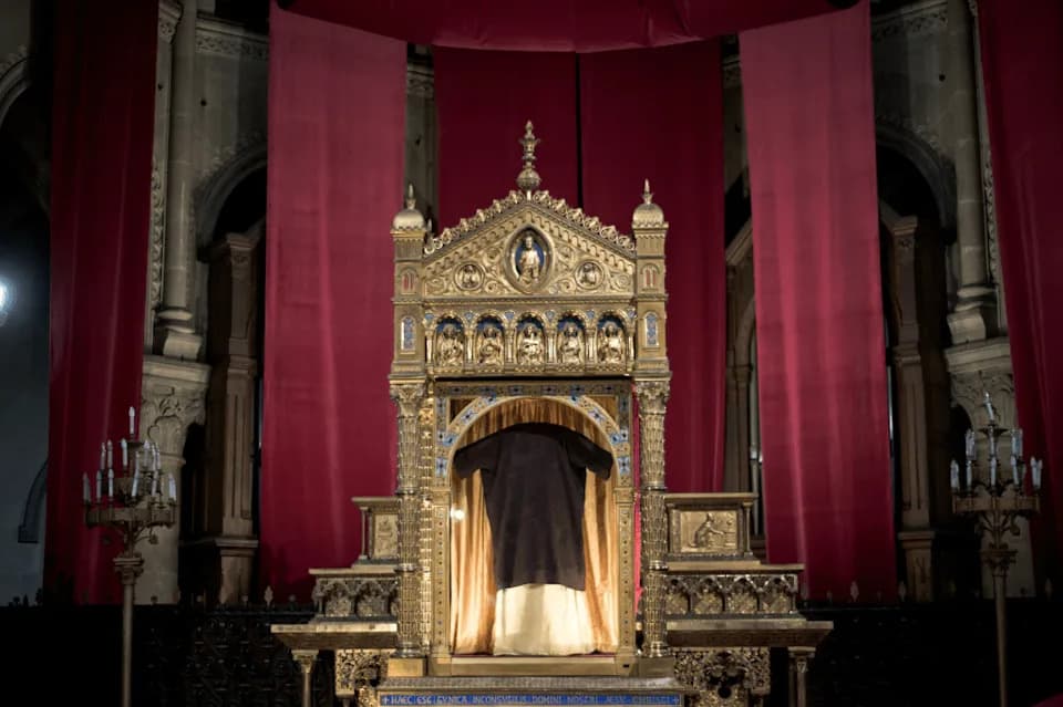 Rare 'Holy Tunic' To Be Unfurled for Pope Leo XIV Under Tight Security