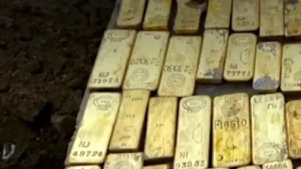 Workers Uncover €9m Gold Hoard While Installing Sewage Pipes in Belgian Charity Building