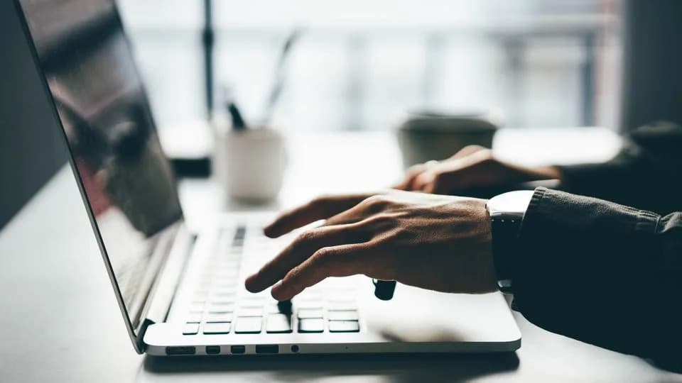 Not Everyone Agrees: Why Some Experts Say the AI-Extinction Narrative Is Overblown