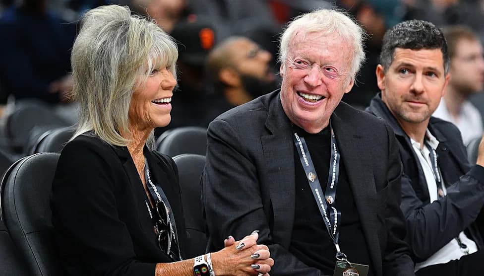 Phil and Penny Knight Donate $1 Billion to Launch Knight College of Engineering at University of Oregon