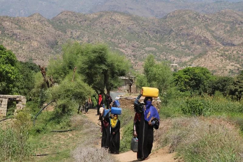 UN: Camps and Clinics Struck As Yemen Fighting Surges, Forcing 130,000+ From Homes