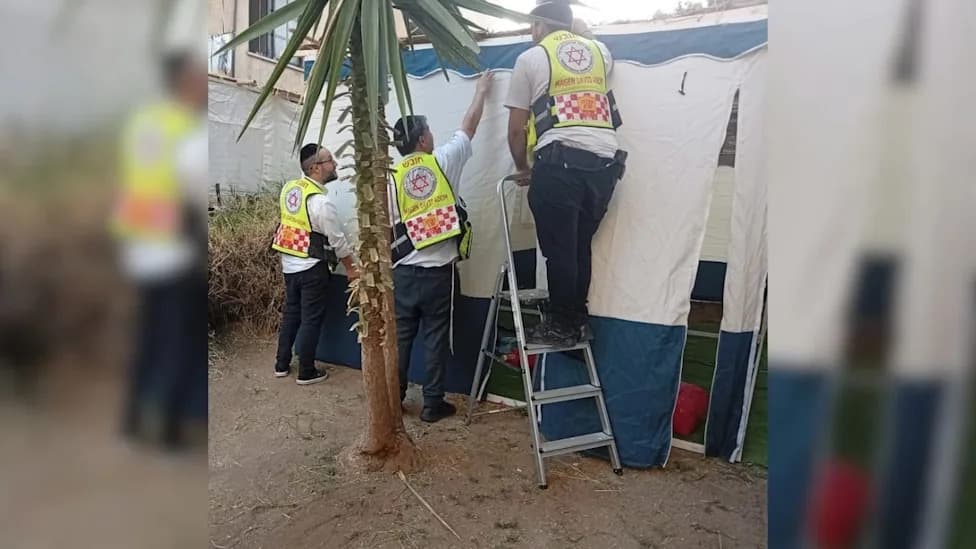 MDA Medics Complete Woman's Sukkah After Treating Head Injury in Netanya