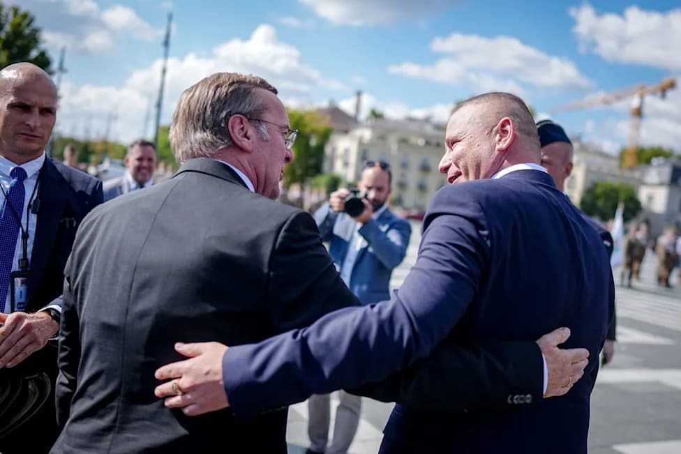 Germany and Hungary Announce Military Reset as Pistorius Visits Budapest