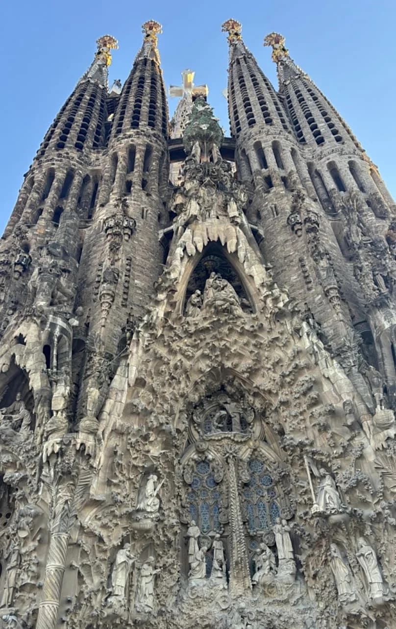 How Stone, Steel and 21st-Century Adhesive Brought the Sagrada Família's Central Tower to 172.5 m